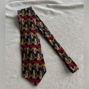 Ziggurat 100% silk men’s tie retro